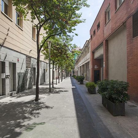 Tendency Apartments - Sagrada Familia Barcelona Exterior photo